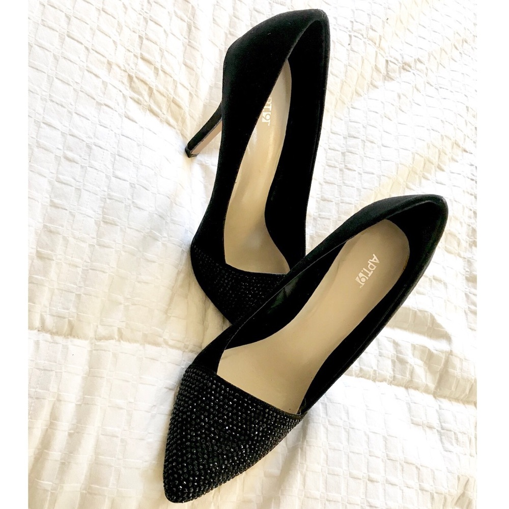 Gorgeous black studded stilettos!
